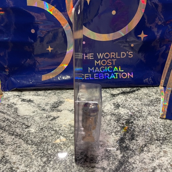 Disney 50th Anniversary R2 W50 Star Wars WDW PARKS - Picture 6 of 7